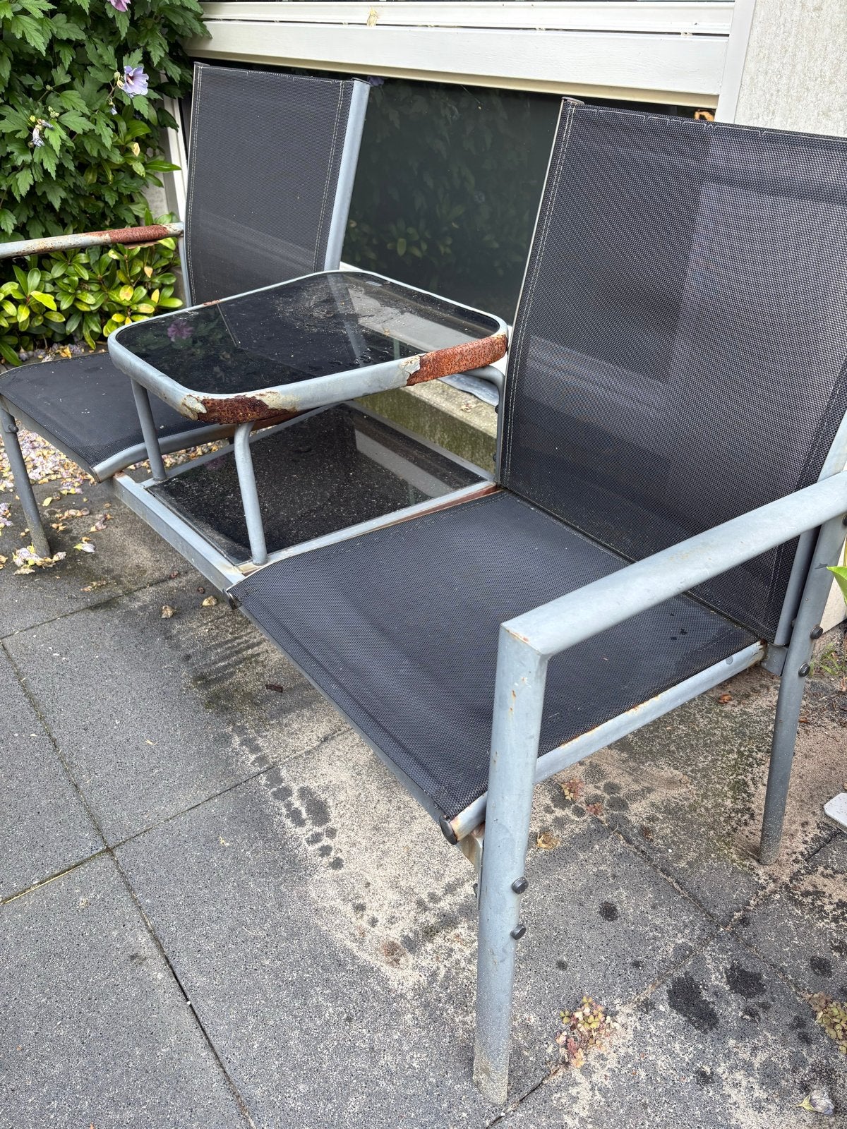 Tuinbank met glazen tafel en metalen frame, Ophalen, Gebruikt, Metaal