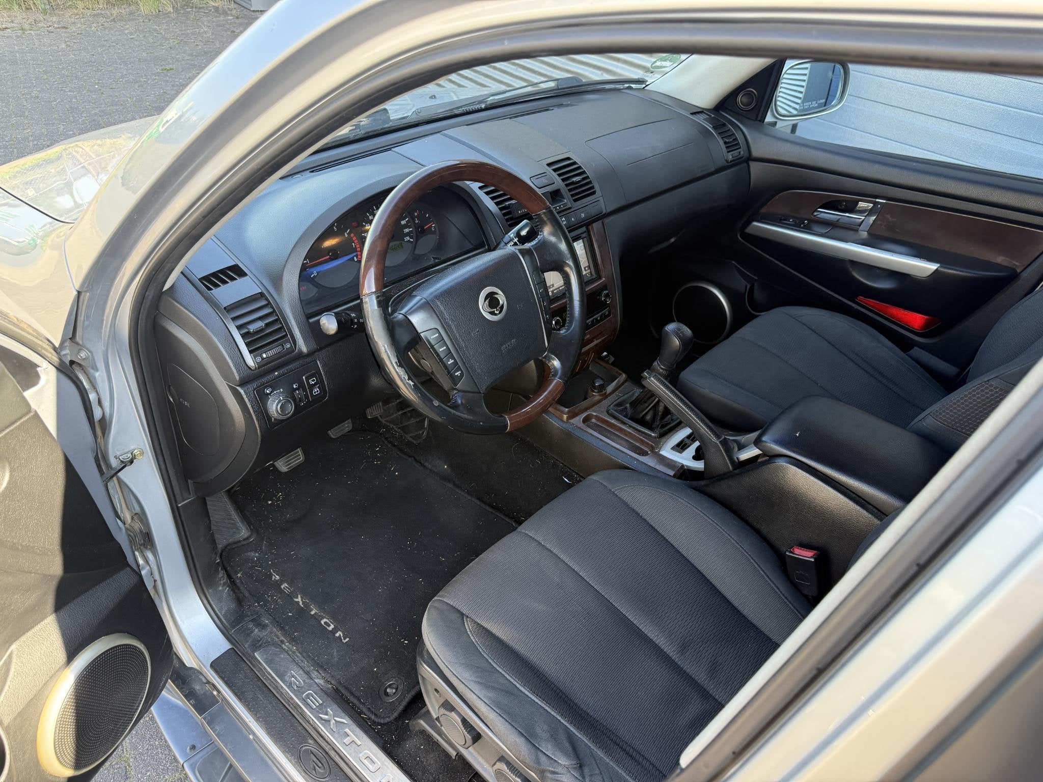 SsangYong Rexton RX 230 Airco|Cruise|Trekhaak 3.5T|NAP|PDC|N, Auto's, Dealer onderhouden, Stof, Gebruikt, 4 cilinders