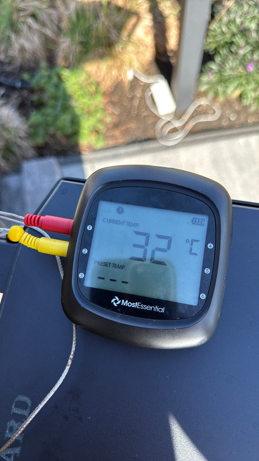 MostEssential Bluetooth BBQ Thermometer met 3 Probes, Ophalen of Verzenden, Zo goed als nieuw