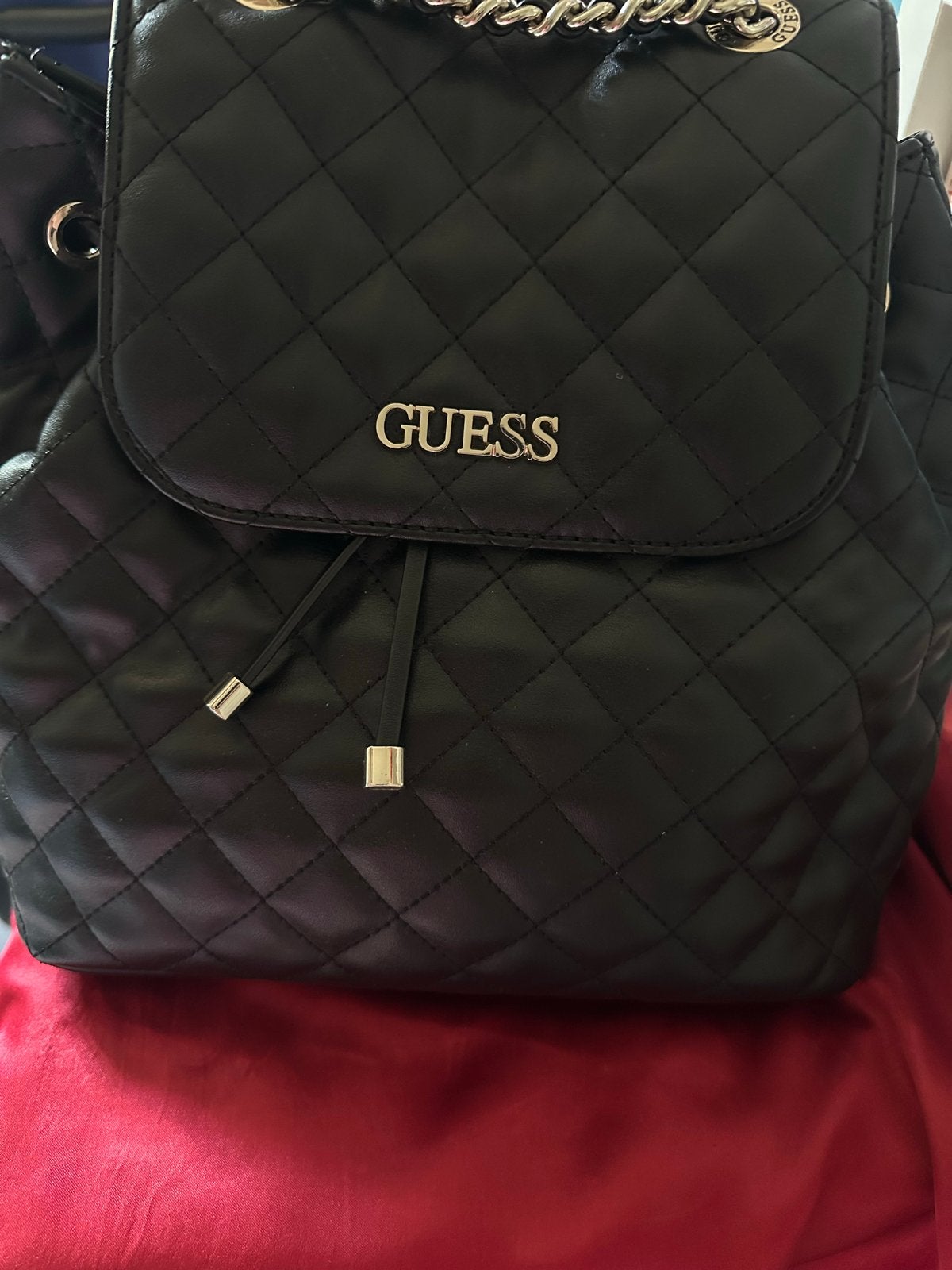 Stijlvolle Guess Rugzak - Zwart, Overige merken, 25 tot 40 cm, Ophalen of Verzenden, Zo goed als nieuw