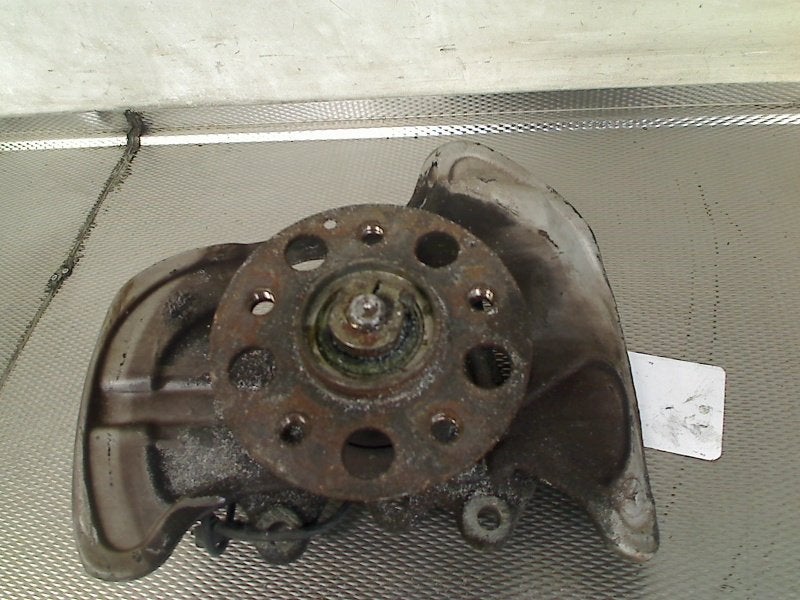 Fusee Rechts Voor Mercedes-Benz C Estate (S204) 2008, Gebruikt, Mercedes-Benz AG, Mercedes-Benz, Mercedesstraße 120, Stuttgart 70372, , Duitsland