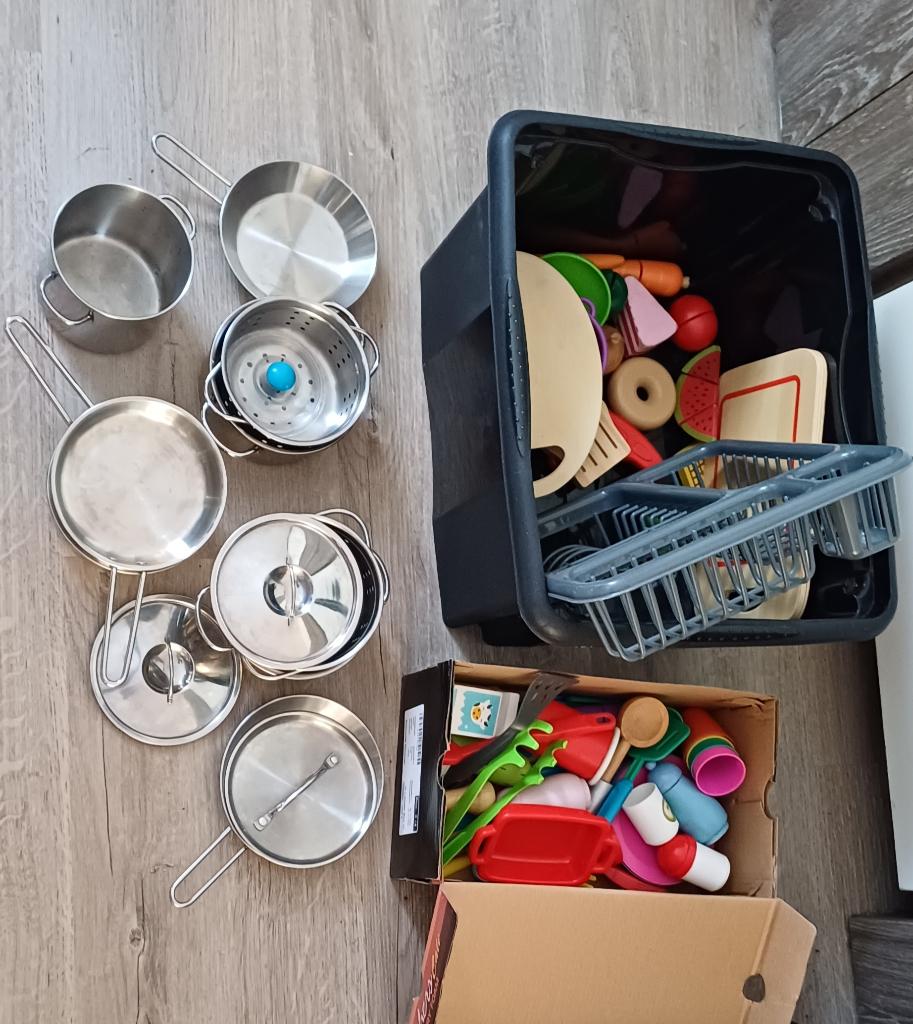 Leuk meidenkeukentje met spulletjes, gebruikt, Ophalen, Gebruikt