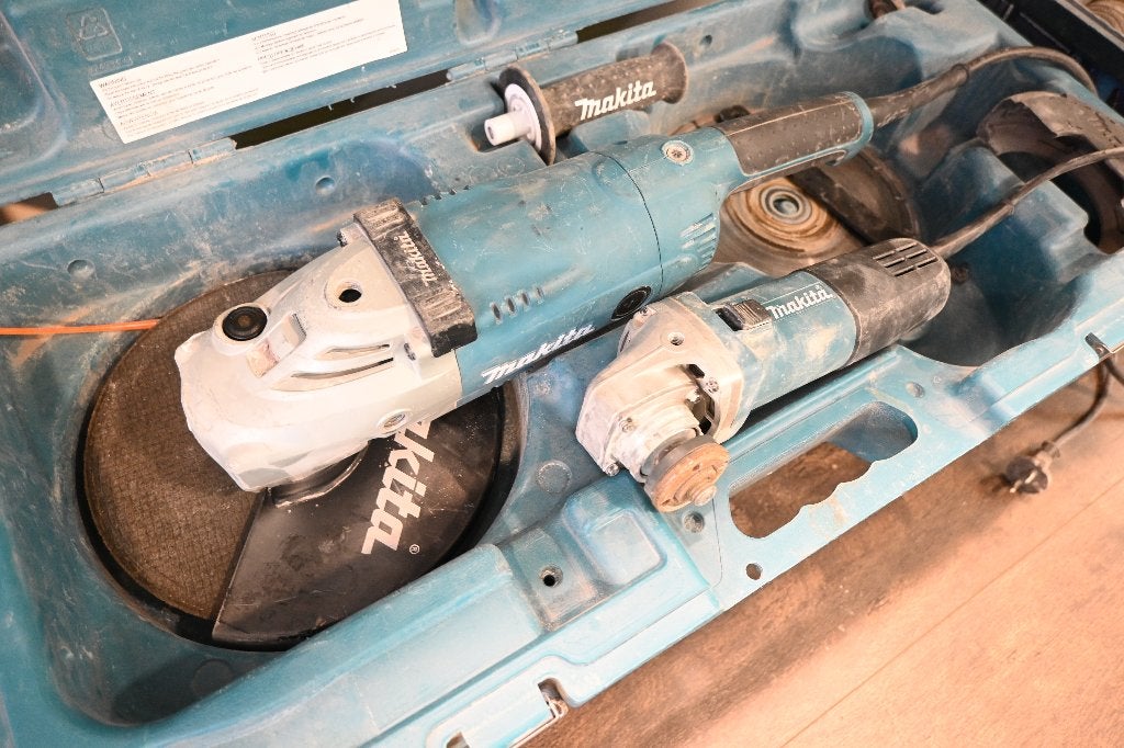 Makita Slijptollen Set: GA9020r (2200W) & 9558HNR (840W), Gebruikt, Info@makita.nl, Makita, Haakse handslijpmachine