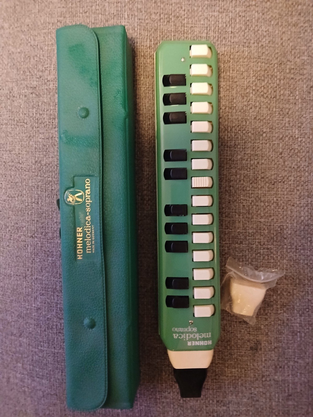 Hohner Melodica Soprano - Groen met koffer, Ophalen of Verzenden, Zo goed als nieuw, Met koffer of draagtas