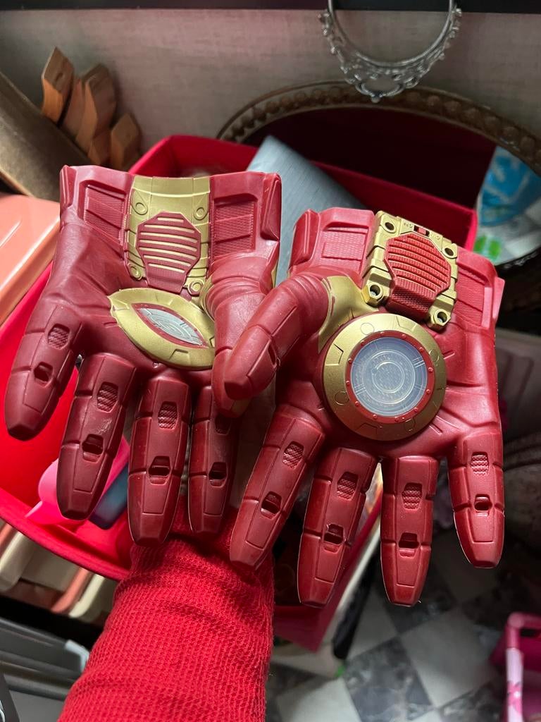 Iron Man Hands - Speelgoed Handschoenen, Ophalen of Verzenden, Zo goed als nieuw