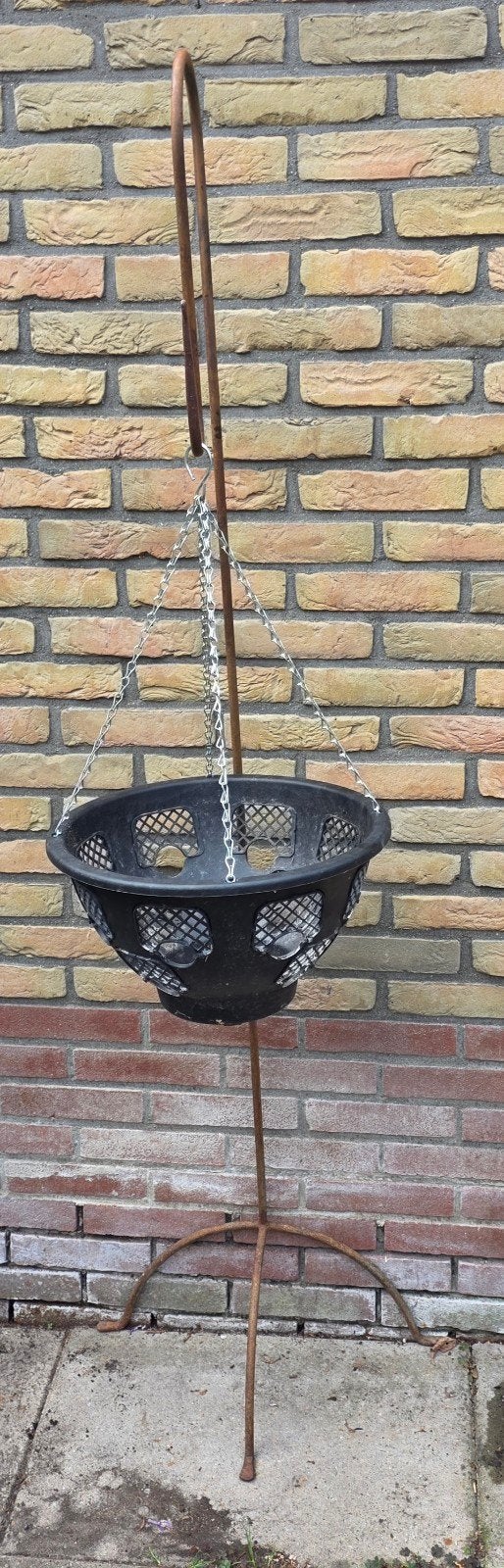 hanging basket met standaart, Ophalen, Gebruikt, Rond, Metaal