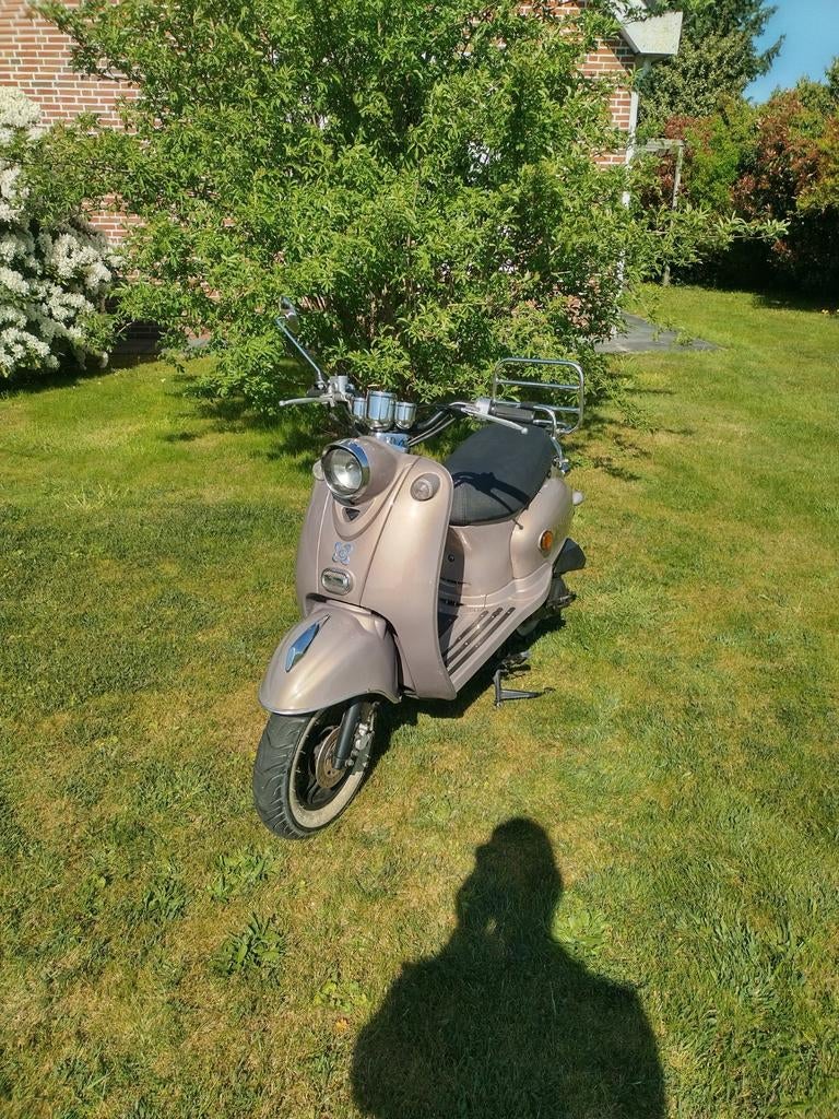 AGM New Flash Scooter - in goede staat, Ophalen of Verzenden, Zo goed als nieuw, Benzine, Overige merken