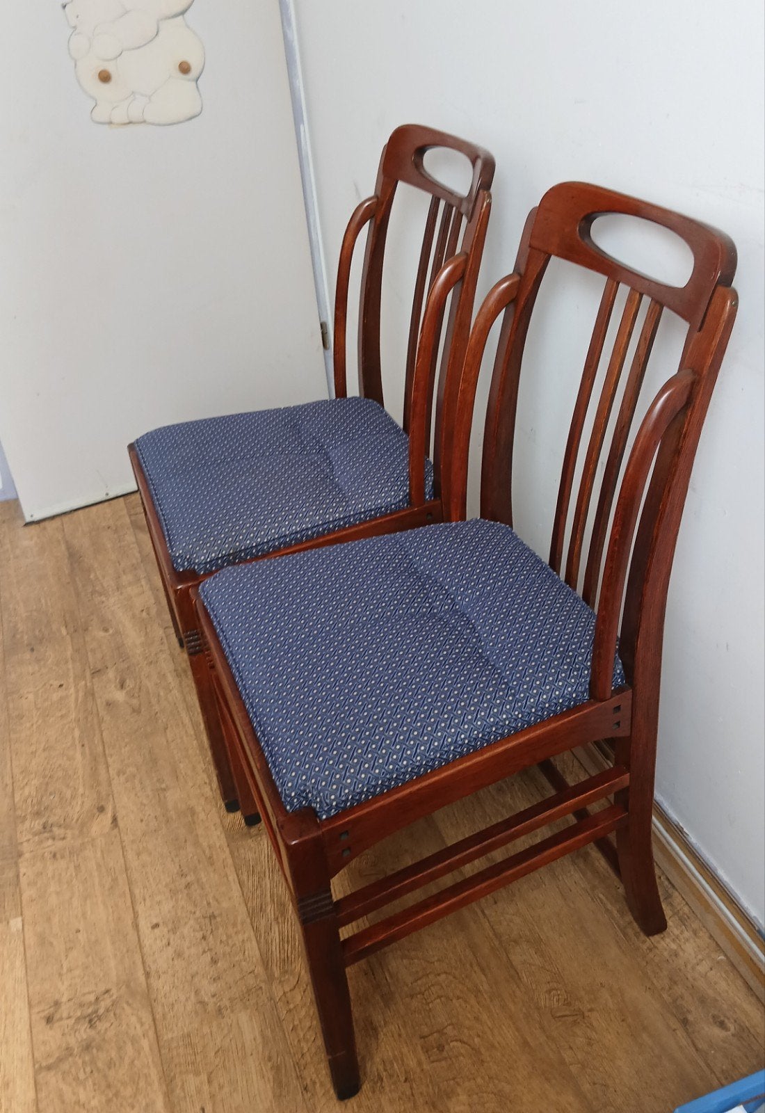2 Schuitema en Zonen stoelen met blauwe bekleding, Antiek en Kunst, Ophalen