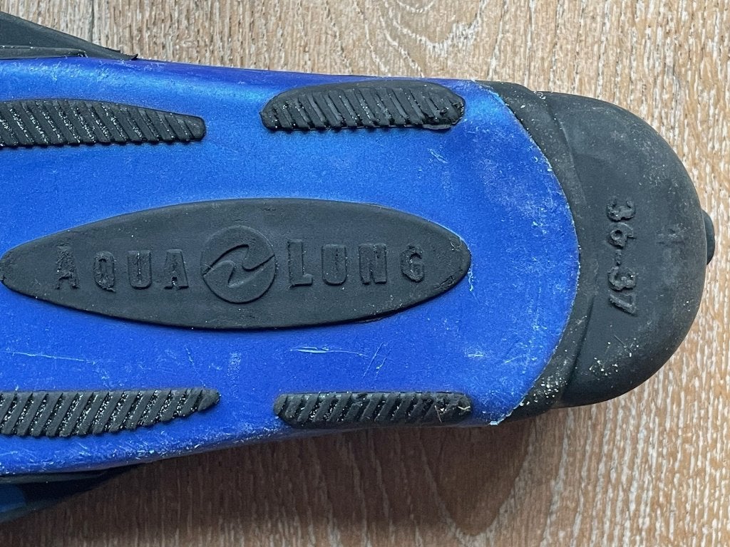 Diverse maten en merken duikvinnen te koop, Ophalen of Verzenden, Zo goed als nieuw, Zwem- of Duikvliezen