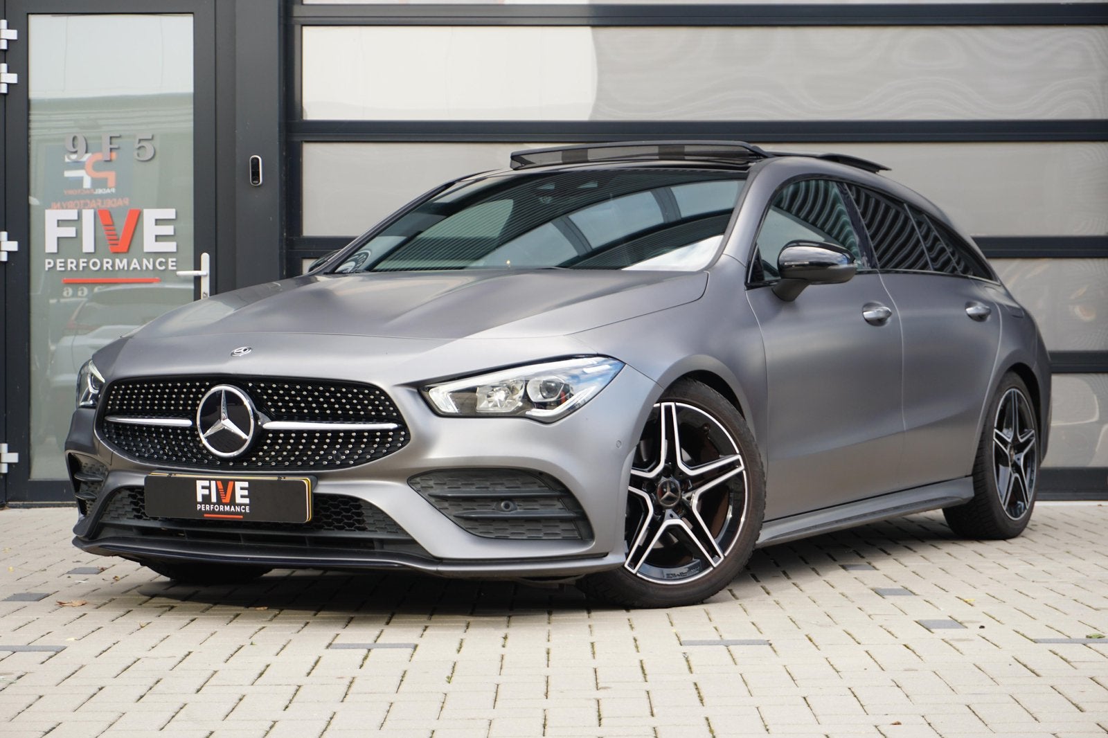 Mercedes-Benz CLA 180 SB/ Pano / Apple Carplay / Camera/ LMV, Auto's, Mercedes-Benz, CLA, 136 pk, 4 cilinders, Lane Keeping Assist