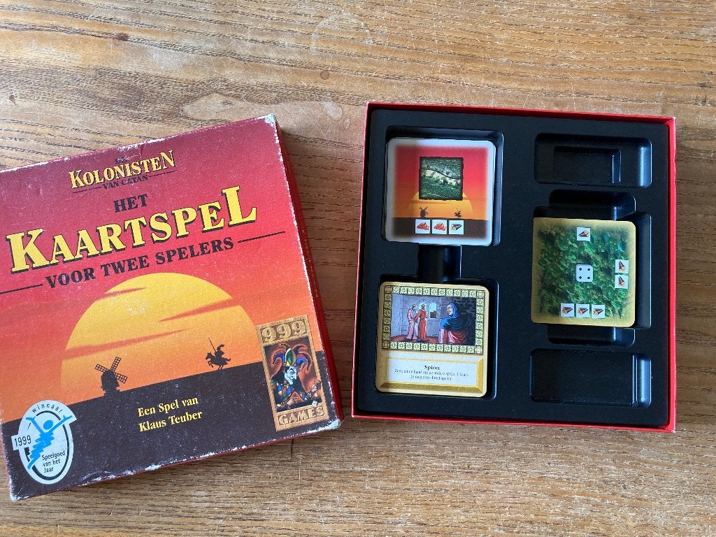 999 Games - Kaartjes - Kolonisten van Catan - het kaartspel, Ophalen of Verzenden, Zo goed als nieuw