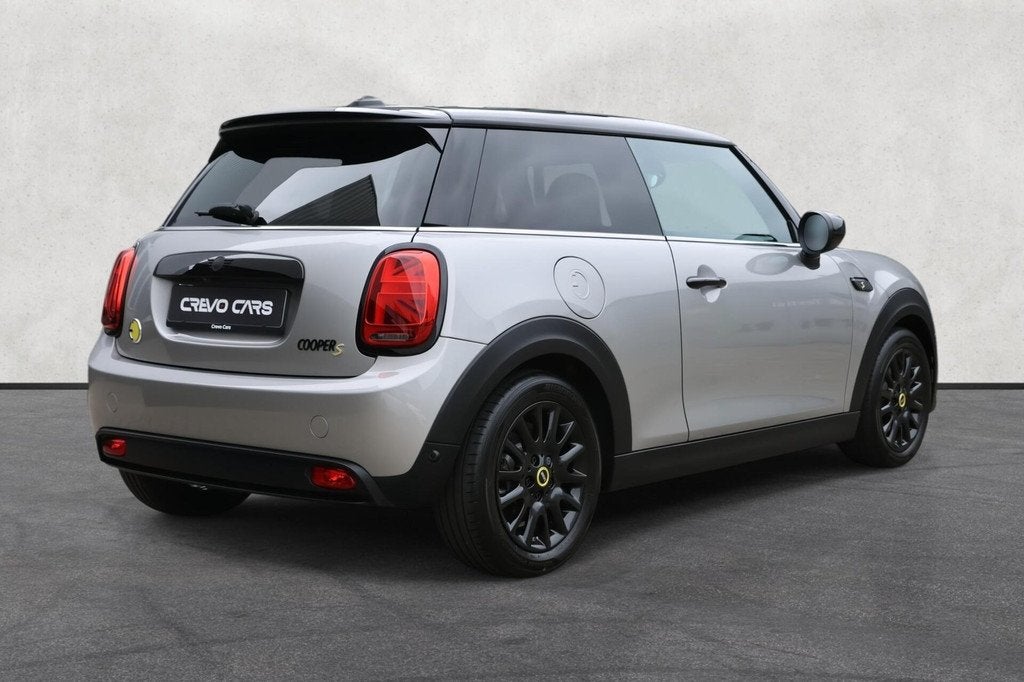 Mini Electric Classic 33 kWh | NAVI | Keyless | SOH 97.4% |, Gebruikt, 33 kWh, 4 stoelen, Leder en Stof