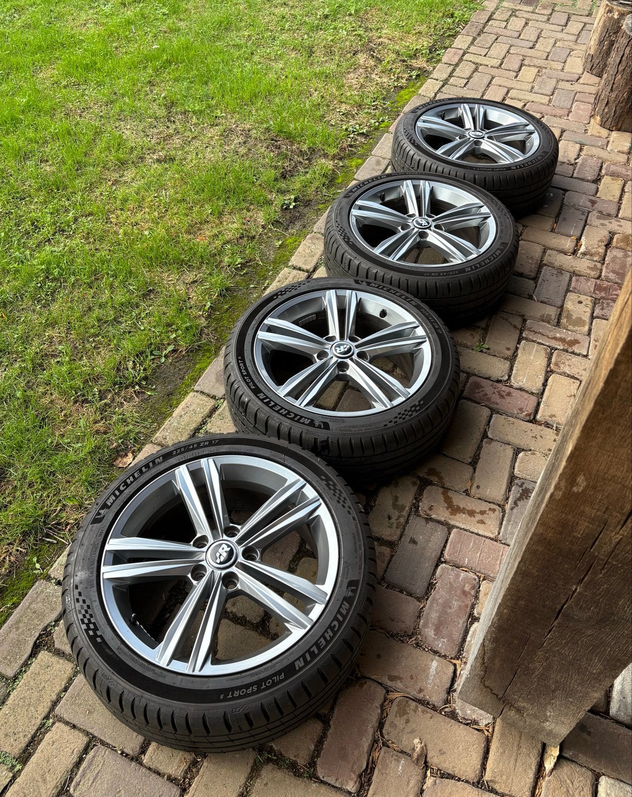 RACER Wheels velgen + Michelin banden 225/45 R17, Auto-onderdelen, Ophalen, Gebruikt, Banden en Velgen, 17 inch