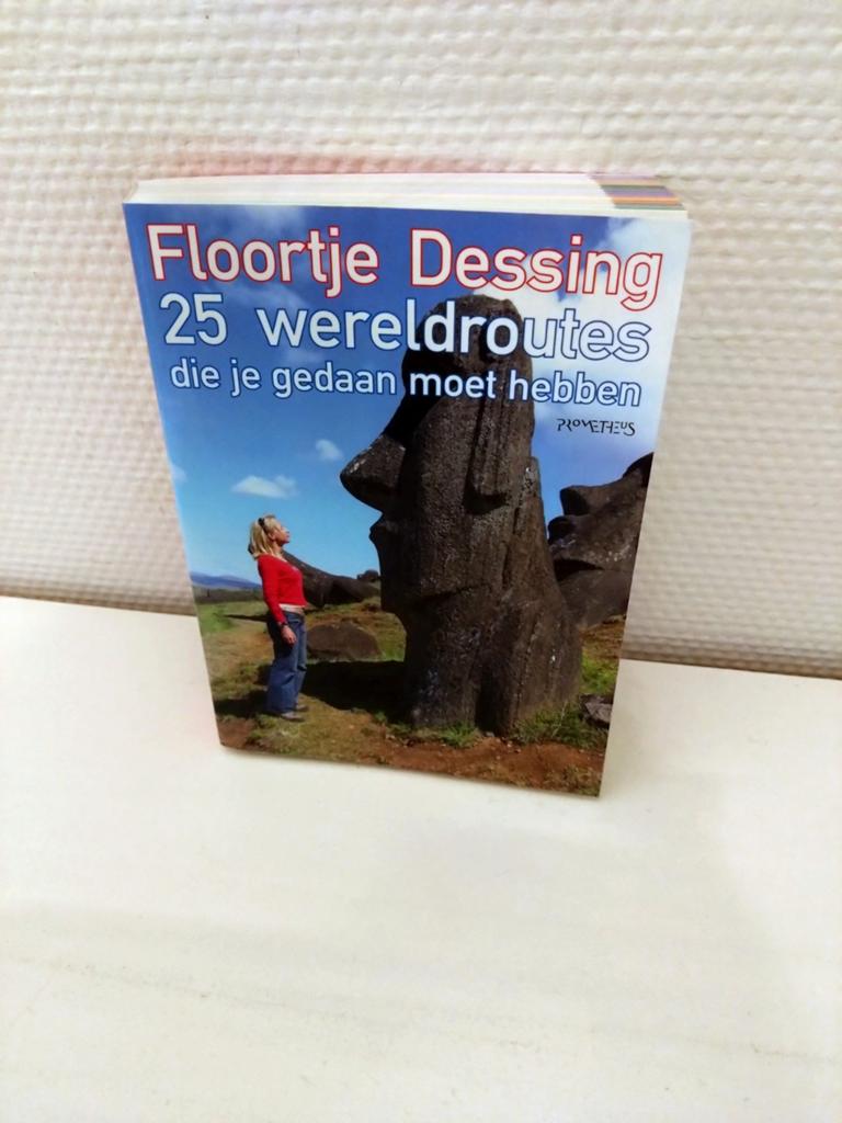 Floortje Dessing: 25 Wereldroutes die je gedaan moet hebben, Boeken, Overige merken, Europa, Ophalen of Verzenden, Zo goed als nieuw