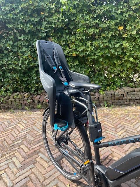 Thule fietsstoeltje, Fietsen en Brommers, Fietsaccessoires | Fietsstoeltjes, Ophalen, Achterzitje, Voetsteuntjes, 9 t/m 18 kg