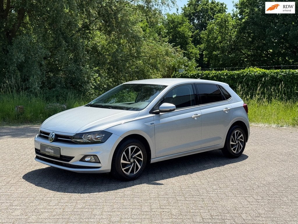 Volkswagen Polo 1.0 High Line I PDC I NAVIGATIE I DEALER OND, Gebruikt, Origineel Nederlands, Bedrijf, Handgeschakeld