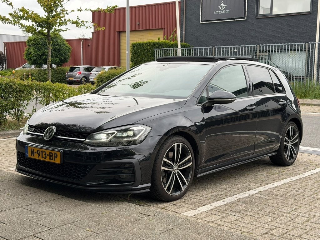 Volkswagen Golf 2.0 TDI 184PK GTD Pano Leer Vol Opties, Auto's, Gebruikt, Euro 6, Zwart, Bedrijf