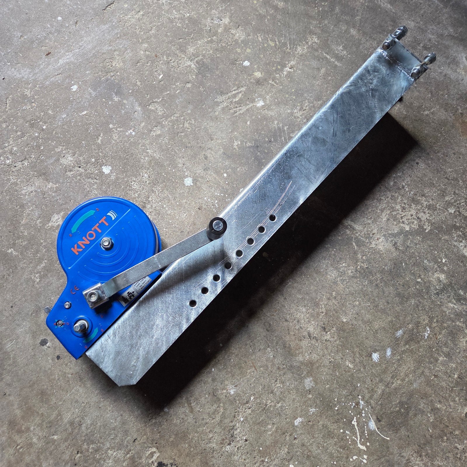 Knott lier 1.150kg met steun nieuw, Ophalen, Nieuw