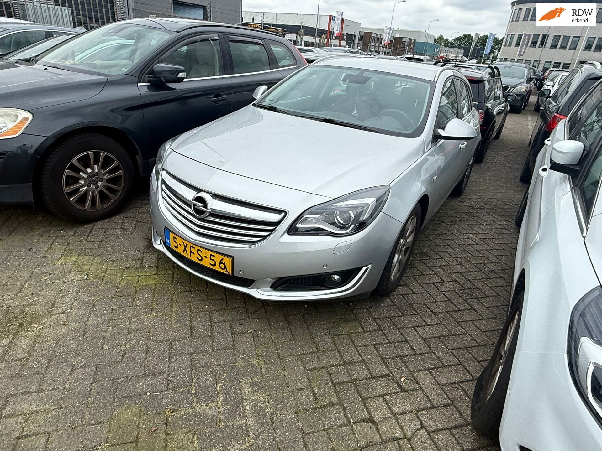 Opel Insignia Sports Tourer 2.0 CDTI EcoFLEX Business+, Auto's, Opel, Voorwielaandrijving, Euro 5, Origineel Nederlands, 26 km/l
