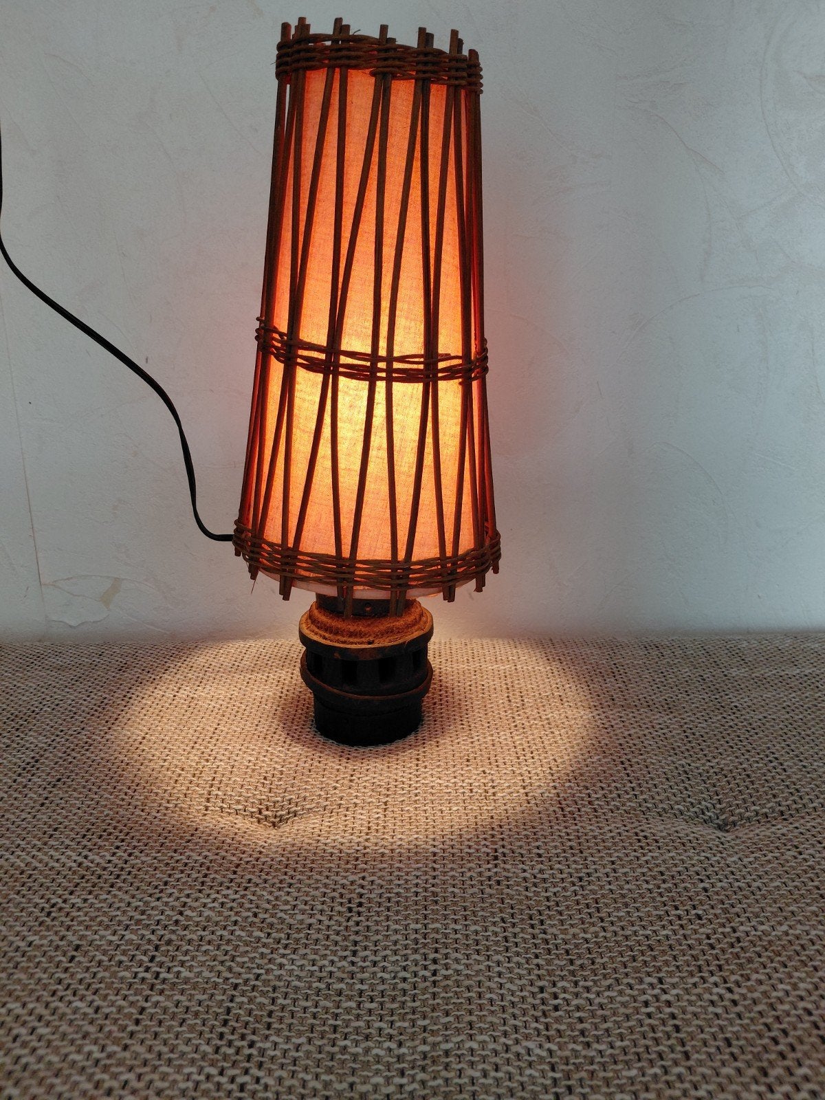 Vintage rotan tafellamp - 45 cm hoog, Ophalen of Verzenden