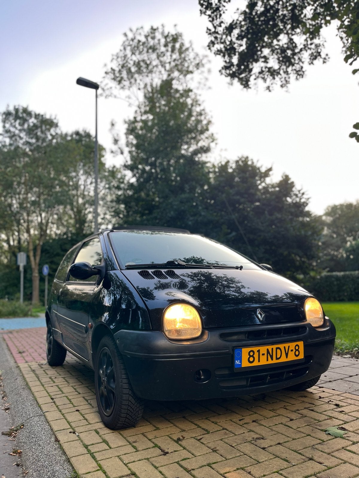 Renault Twingo 1.2  2001 Zwart open dak, Auto's, Voorwielaandrijving, 600 kg, 4 cilinders, Zwart