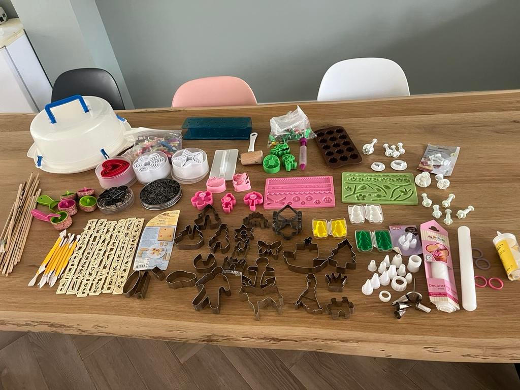 Diverse bakspullen, Ophalen of Verzenden, Gebruikt, Taarten of Cupcakes, Versiering