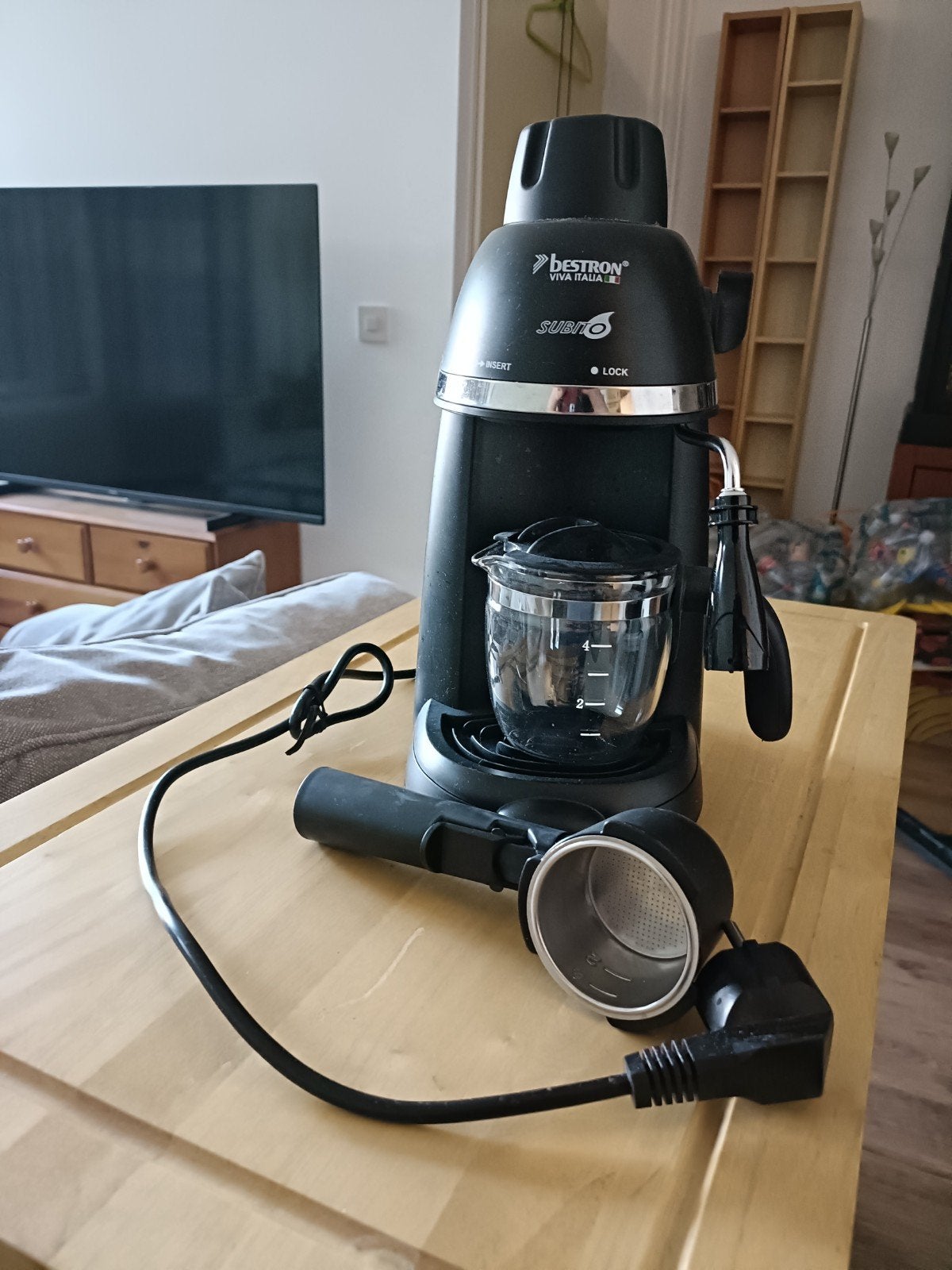 Bestron Viva Italia AES800 Espressomachine, Witgoed en Apparatuur, Koffiezetapparaten, Gebruikt, Espresso apparaat, Gemalen koffie