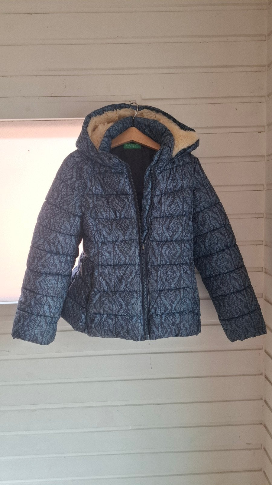 United Colors of Benetton winterjas maat 122/128, Kinderen en Baby's, Ophalen of Verzenden, United Colors of Benetton, Jas