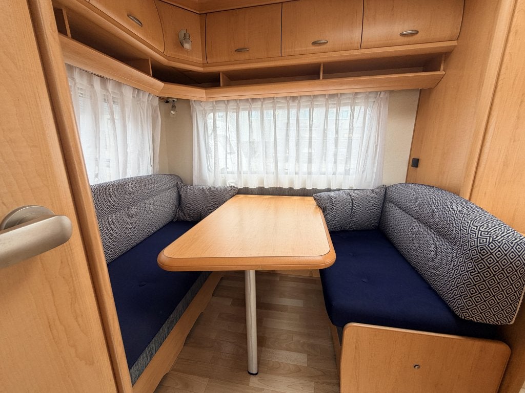 Hobby De Luxe 400 SF Lichtgewicht, Mover, Caravans en Kamperen, Caravans, Hobby, Treinzit, 750 - 1000 kg, 4 tot 5 meter