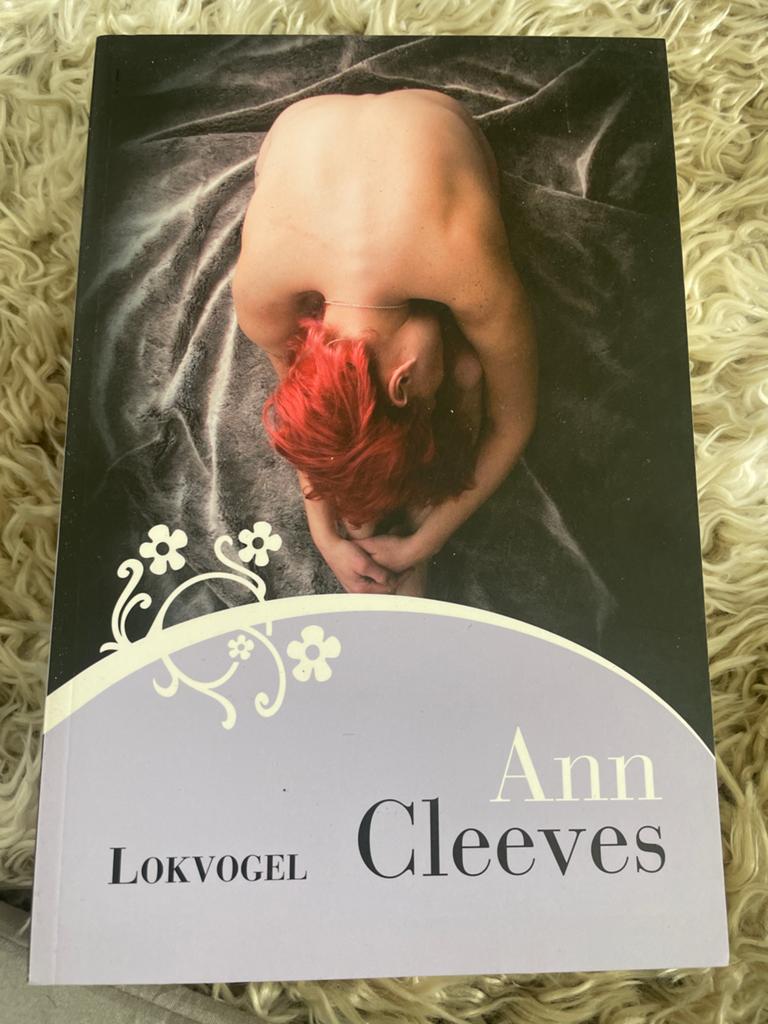 Lokvogel - Ann Cleeves (Zo goed als nieuw), Boeken, Ophalen of Verzenden, Zo goed als nieuw, Europa overig