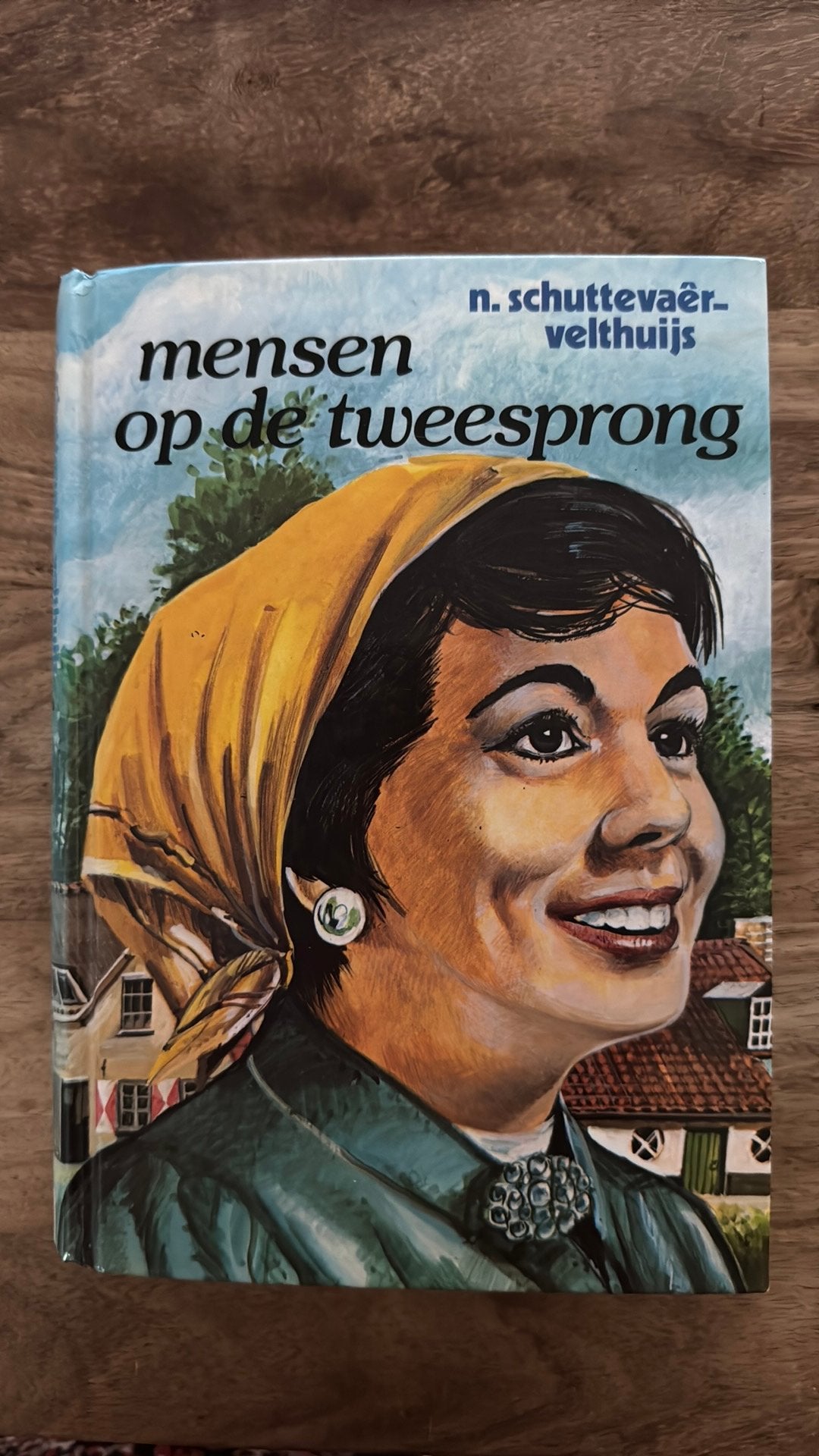 N. Schuttevaer-Velthuijs - mensen op de tweesprong, Ophalen of Verzenden, Zo goed als nieuw