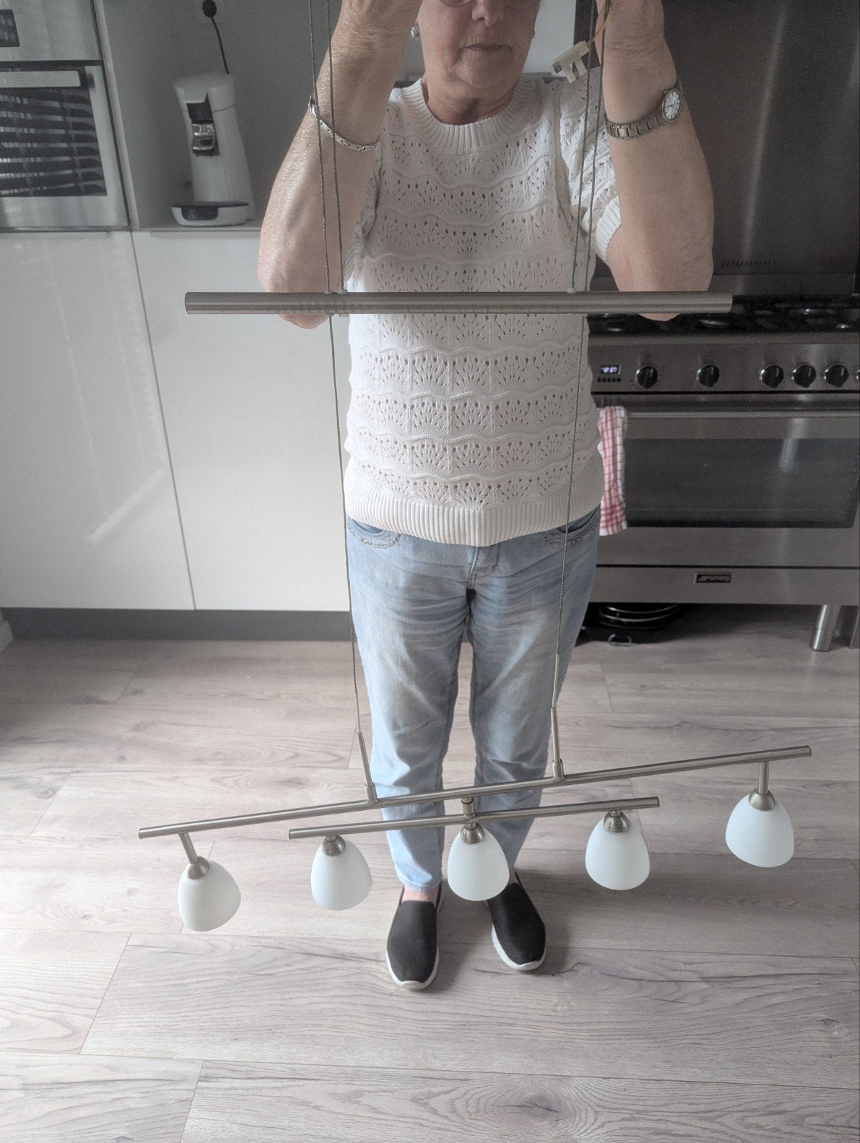 Moderne plafondlamp met 5 spots - RVS en matglas, Gebruikt, Overige fittingen, Ophalen of Verzenden, Glas