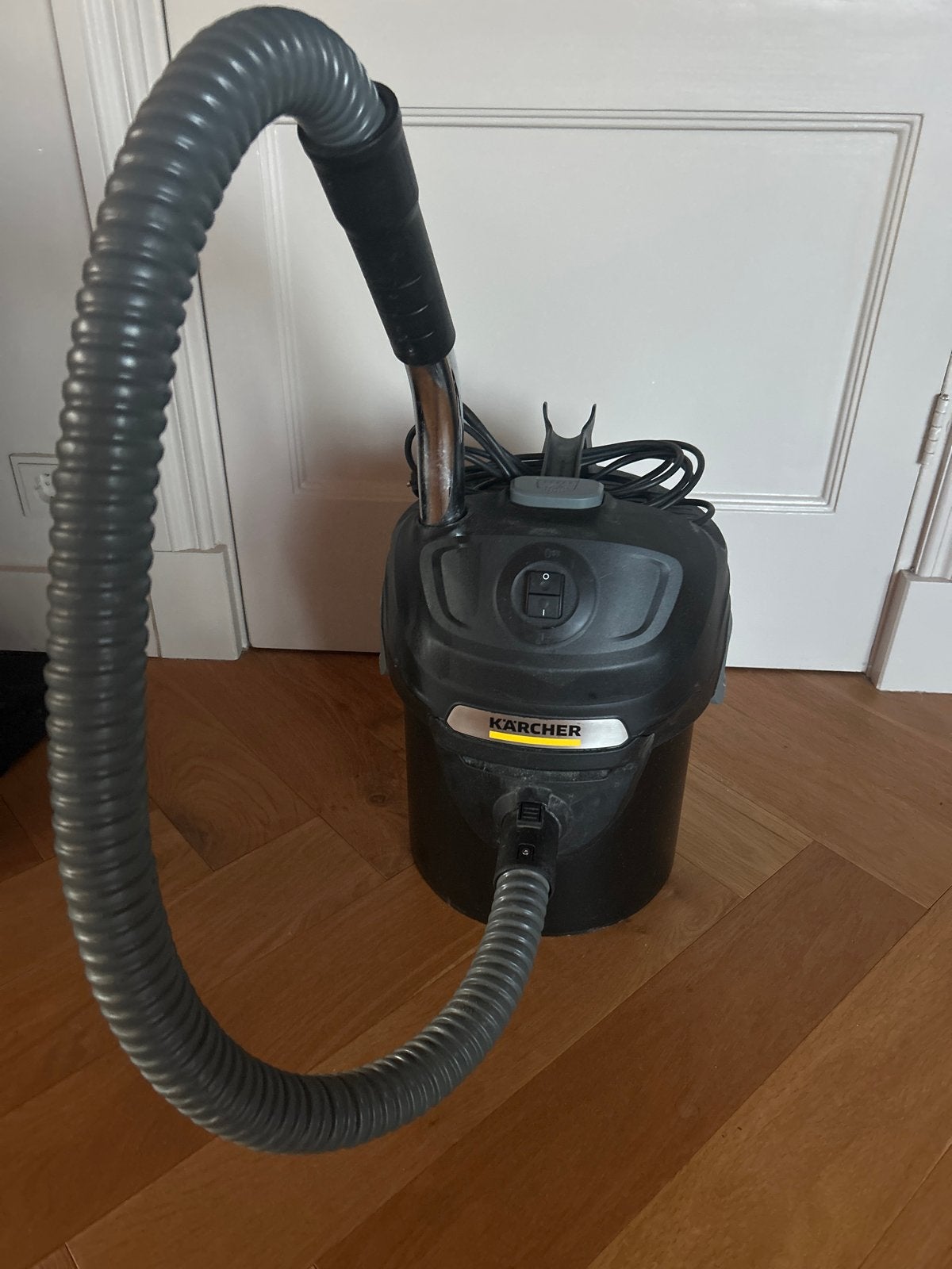 Kärcher aszuiger - Krachtige zuiger, Witgoed en Apparatuur, Stofzuigers, Inclusief accessoires, Gebruikt, Kärcher, Ophalen of Verzenden