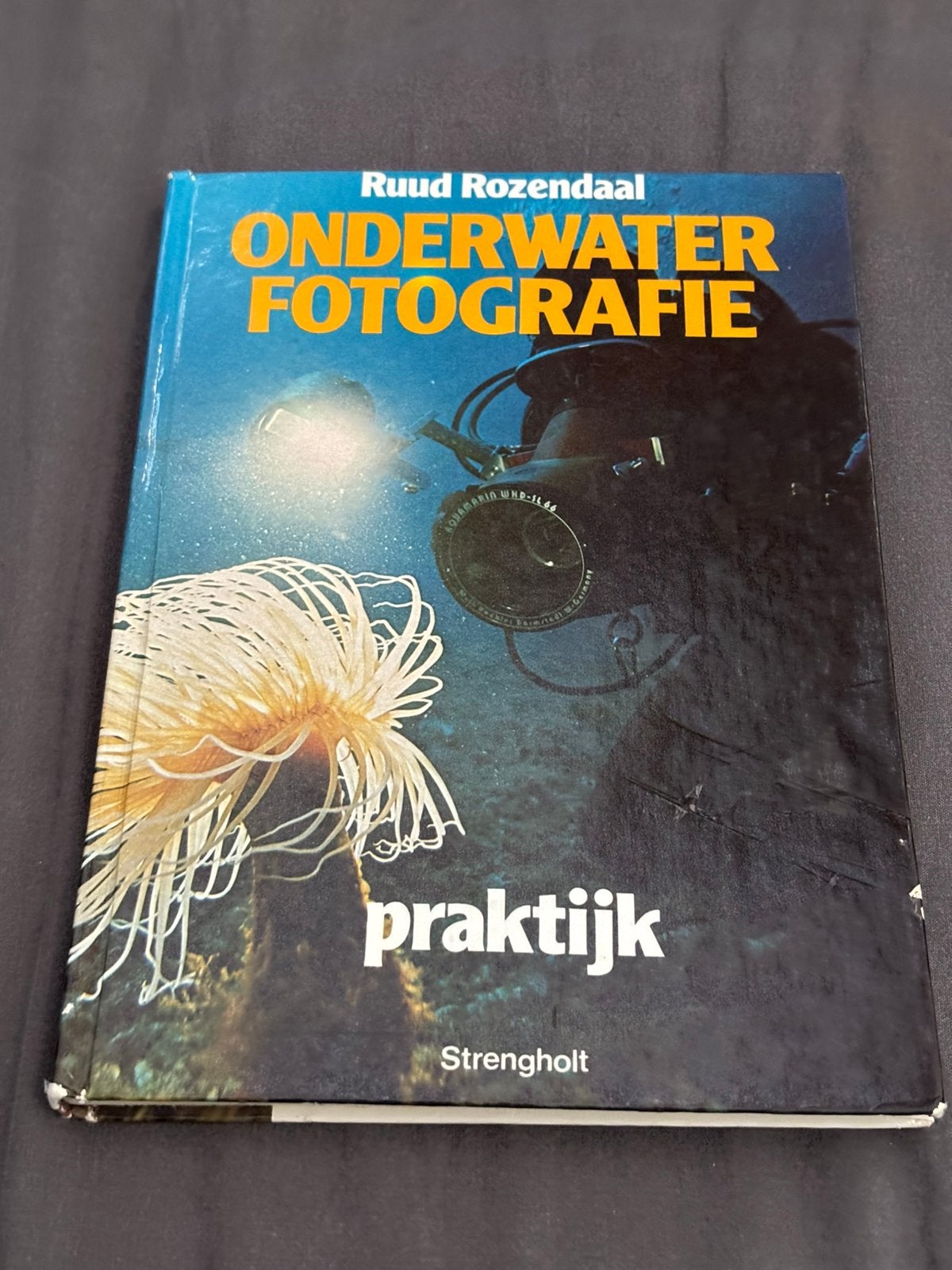 Duikboek: Hardcover-Onderwater Fotografie (Nederlandstalig), Ophalen of Verzenden, Zo goed als nieuw, Fotograferen en Filmen