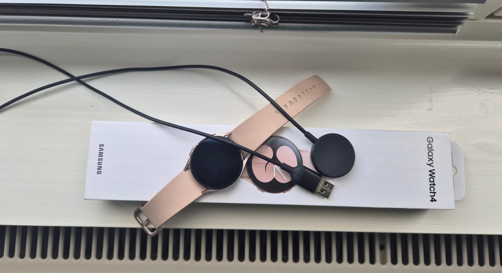 Samsung Galaxy Watch 4 - Roségoud, Ophalen of Verzenden, Zo goed als nieuw, Samsung, Stappen