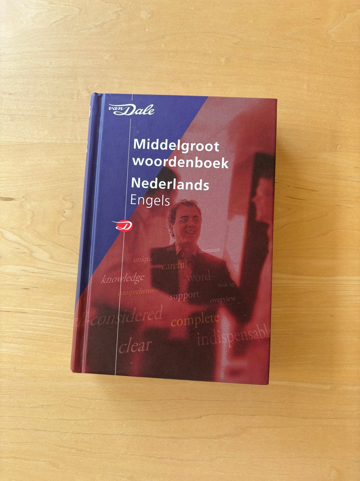 Van Dale Middelgroot woordenboek Nederlands Engels, Boeken, Ophalen of Verzenden, Zo goed als nieuw, Van Dale, Nederlands