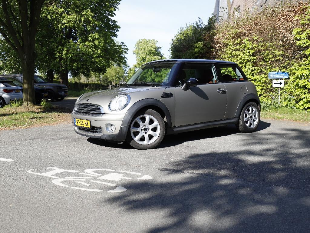 Mini 1.6 Cooper Face lift Airco ROOD leder!, Voorwielaandrijving, Euro 5, 750 kg, 4 cilinders