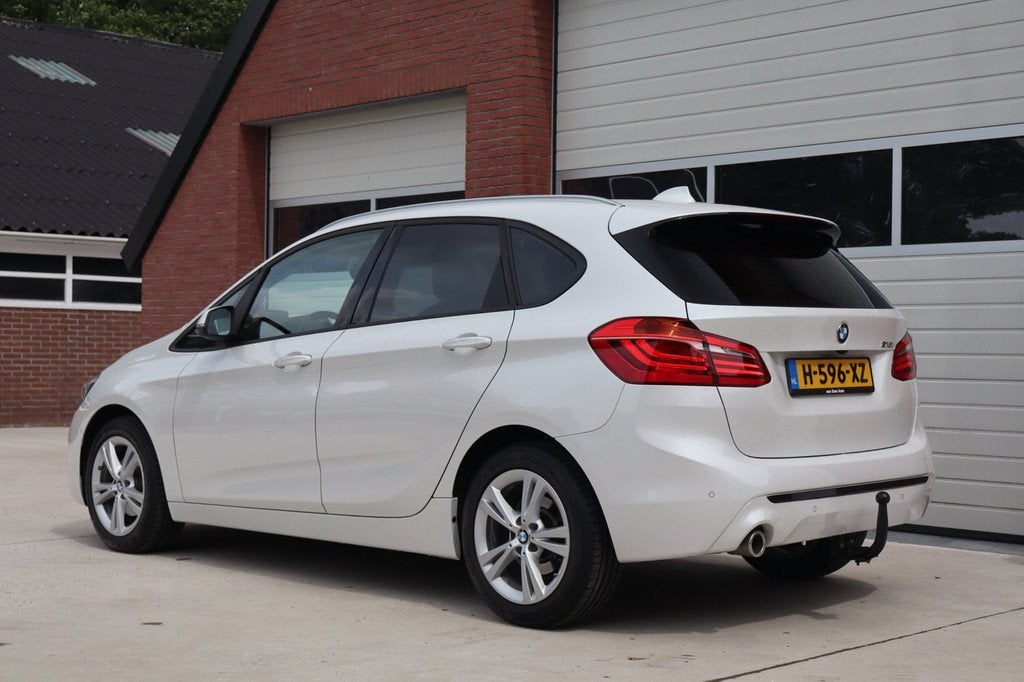 BMW 2-serie Active Tourer 218i Executive Edition - Lederen b, Auto's, BMW, Gebruikt, Wit, Bedrijf, 3 cilinders