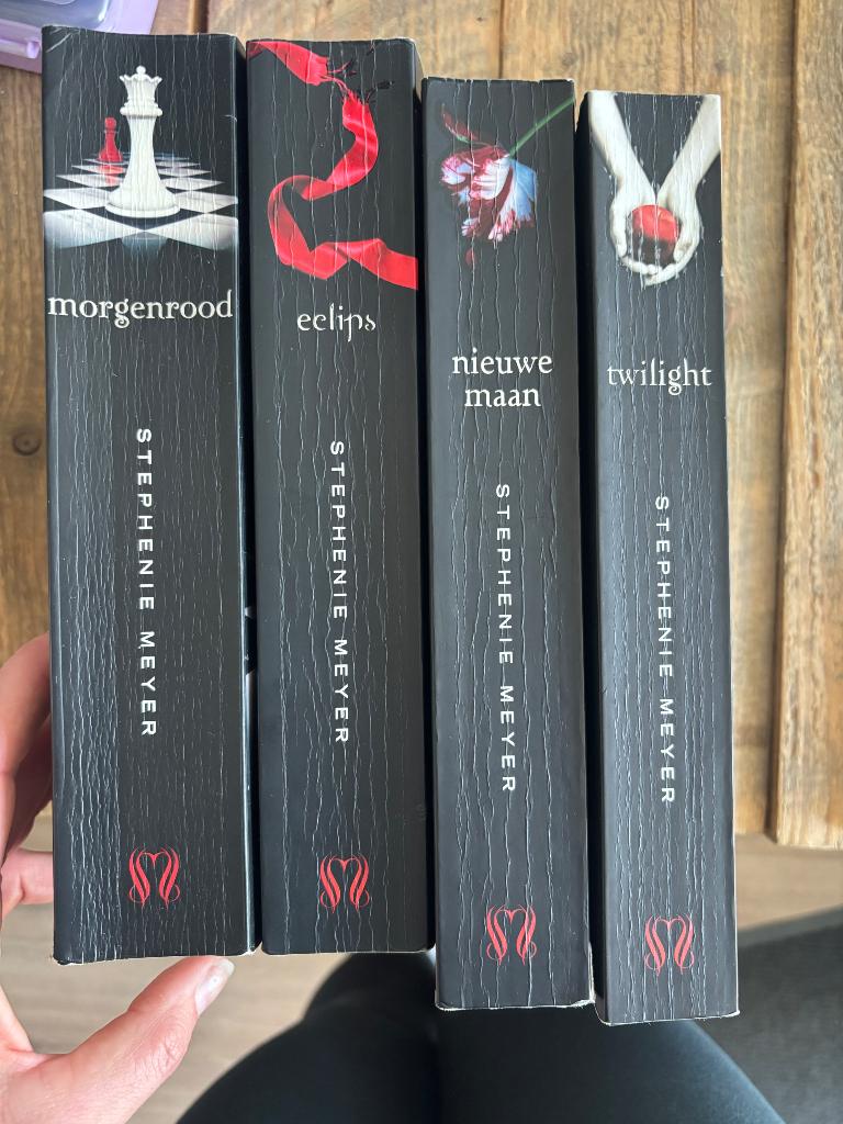 Boeken reeks twilight, Ophalen of Verzenden, Gelezen, Stephenie Meyer