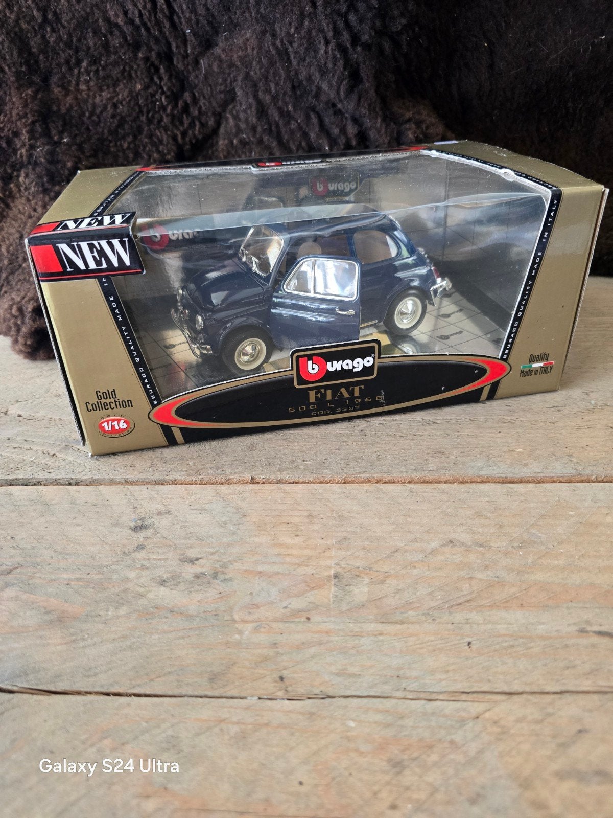 Fiat 500L uit 1968. Gold Collection schaal 1.16, Ophalen of Verzenden, Auto