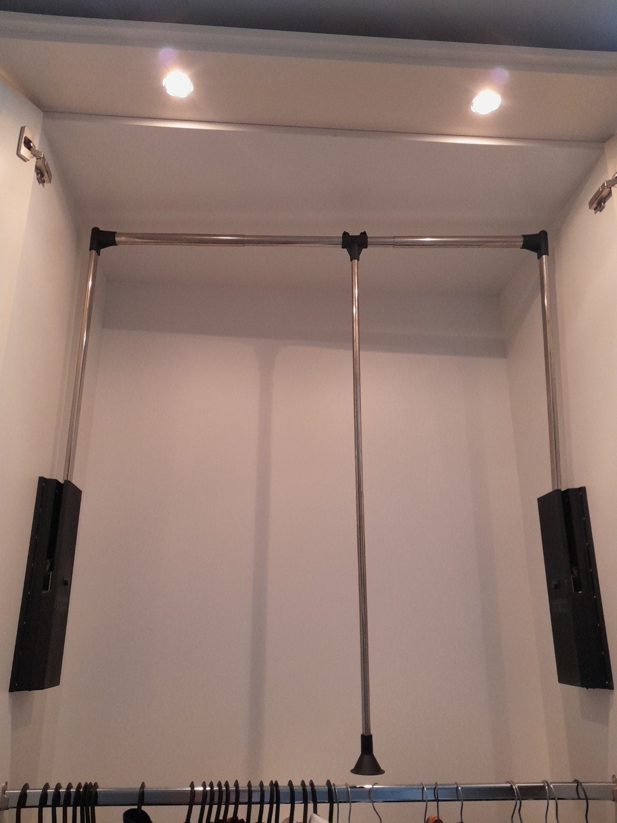 Uitschuifbare kledinglift voor kledingkast hafele, Ophalen, 100 tot 150 cm, 50 tot 100 cm, Modern