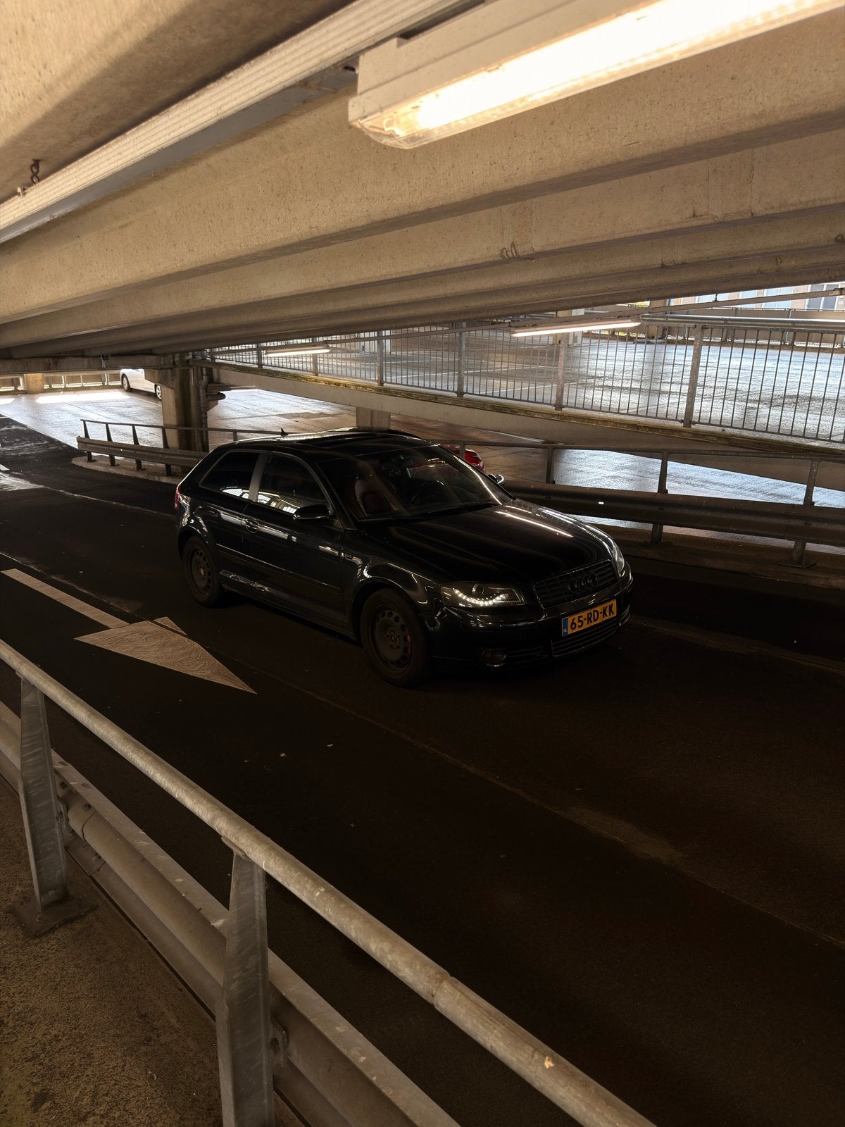 Audi A3 2.0 147KW AUT 3D 2005 Zwart, 1345 kg, 4 cilinders, 1984 cc, Zwart