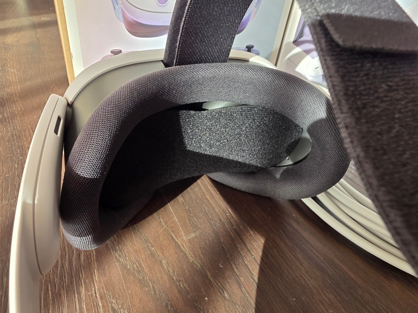 Foto 6 van Meta Quest 3 128gb, Elite Strap, Link Cable + WiFi 6E Router