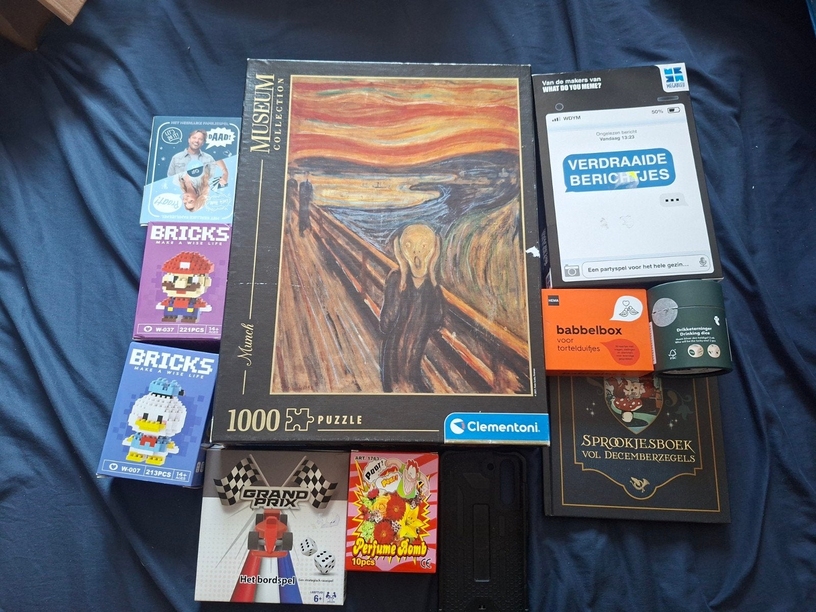 rommelmarkt spullen puzzels, spellen, boek en hoesje, Vijf spelers of meer, Ophalen of Verzenden, Zo goed als nieuw, Clementoni, WOYM, Jumbo