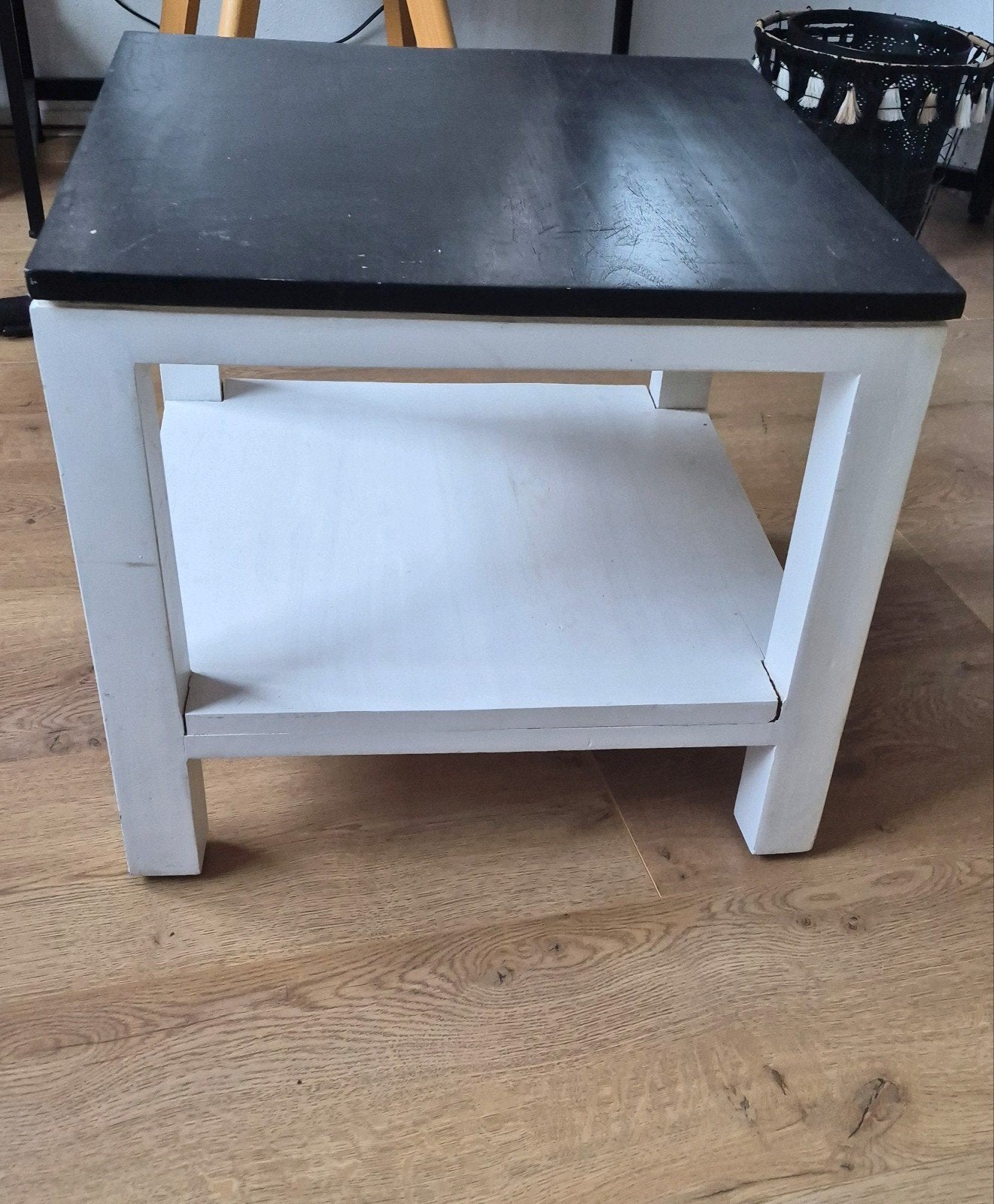 Gratis bijzettafel/nachtkastje - Ophalen liefst vandaag, Huis en Inrichting, Ophalen, Minder dan 45 cm, Minder dan 55 cm, Gebruikt