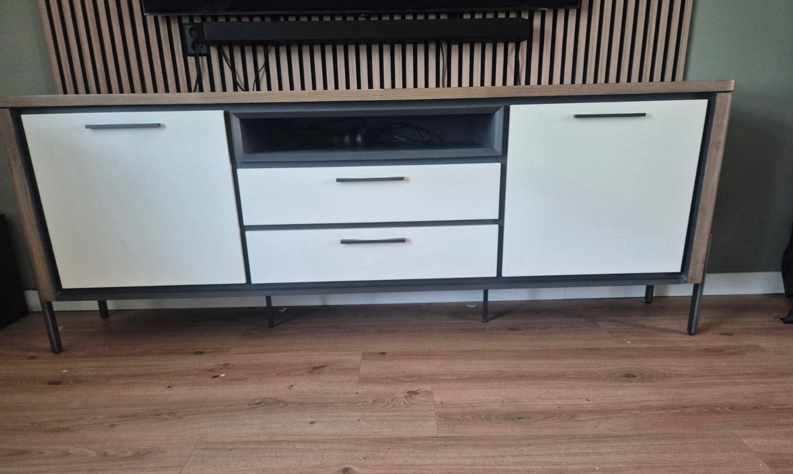 Henders en Hazel dressoir - Modern en Stijlvol, Huis en Inrichting, Met deur(en), 150 tot 200 cm, Zo goed als nieuw, Modern