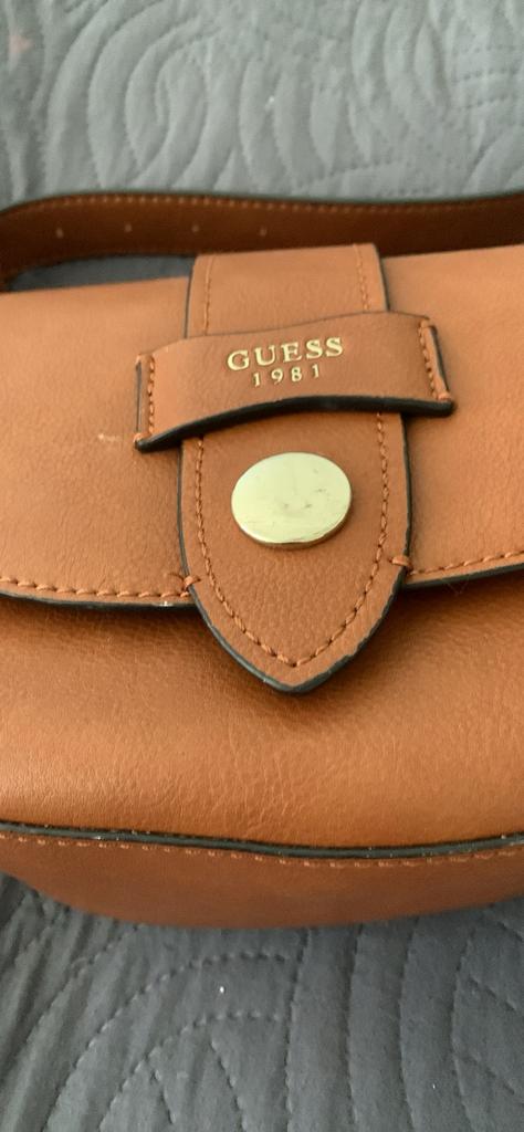 Guess schouders tas leer, Minder dan 30 cm, Ophalen of Verzenden, Zo goed als nieuw, Leer