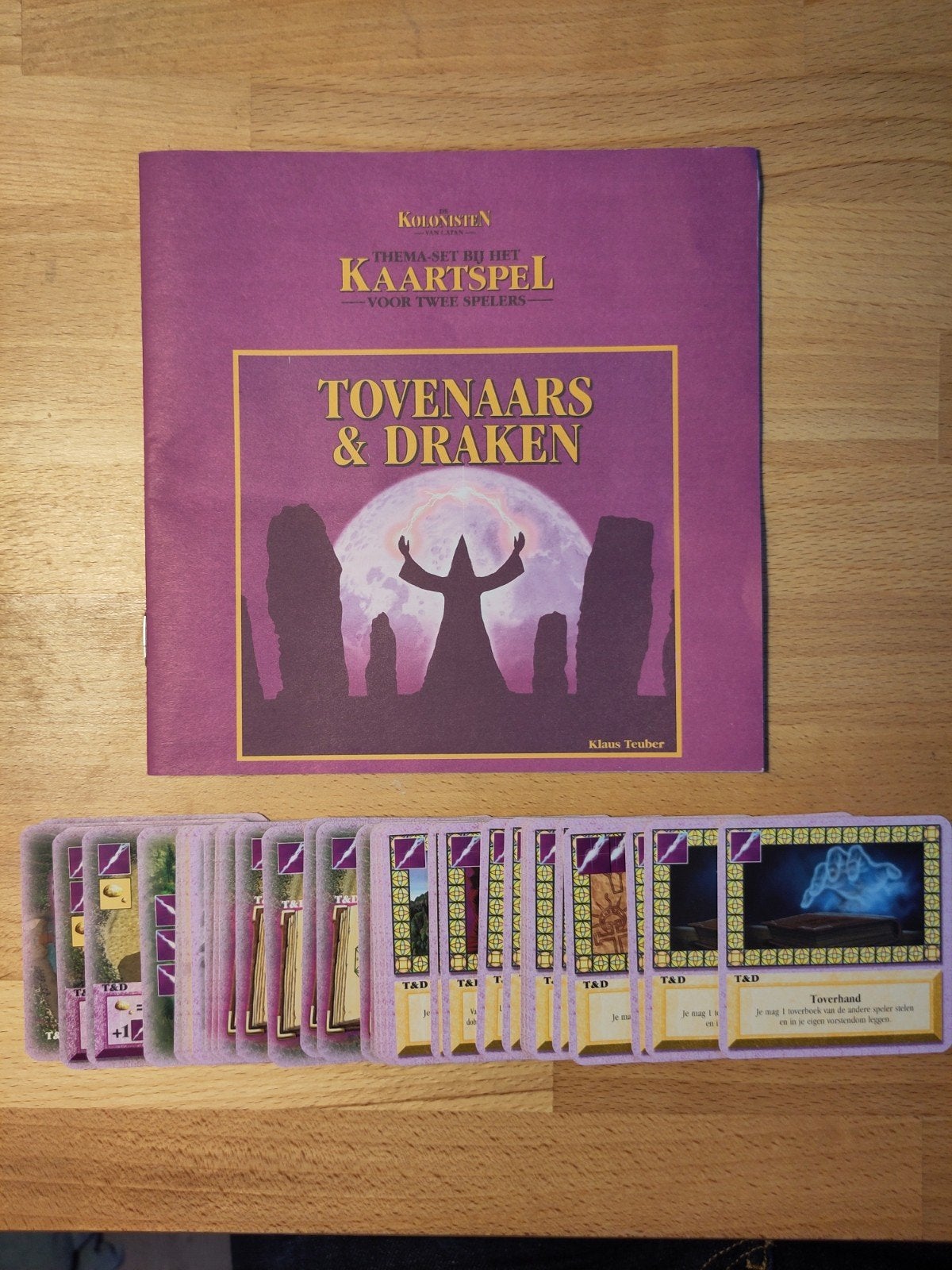 Kolonisten van Catan Kaartspel - Tovenaars & Draken, Een of twee spelers, Ophalen of Verzenden, Zo goed als nieuw, Klaus Teuber