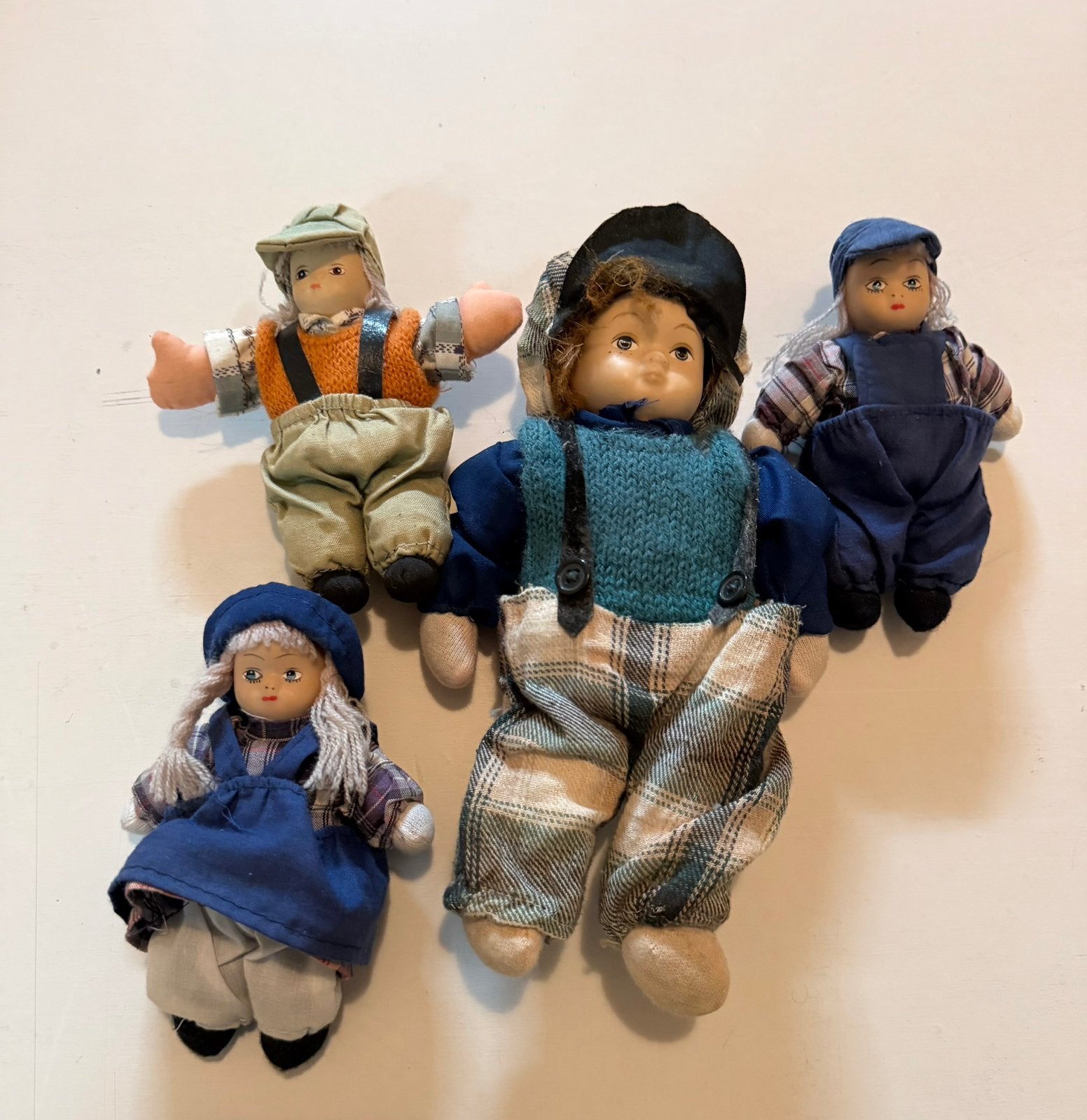 Vintage set of dolls produced by brand  Albert E. Price., Verzamelen, Beelden en Beeldjes, Ophalen of Verzenden, Zo goed als nieuw