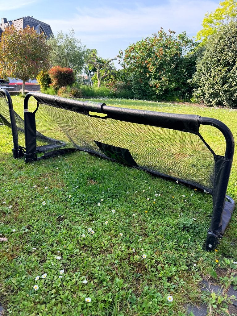 2 stalen voetbaldoeltjes, Ophalen, Gebruikt